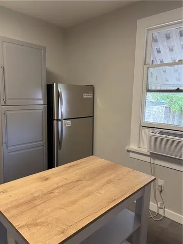 $2,400 | 2010 Broadway Street, New Orleans, LA 70118