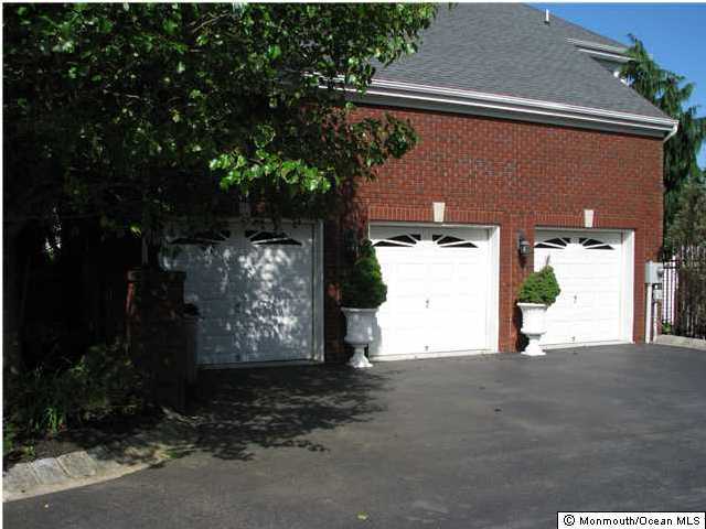 9 Hastings Road Holmdel, NJ 07733 - Photo 3 of 11 Additional Photo
