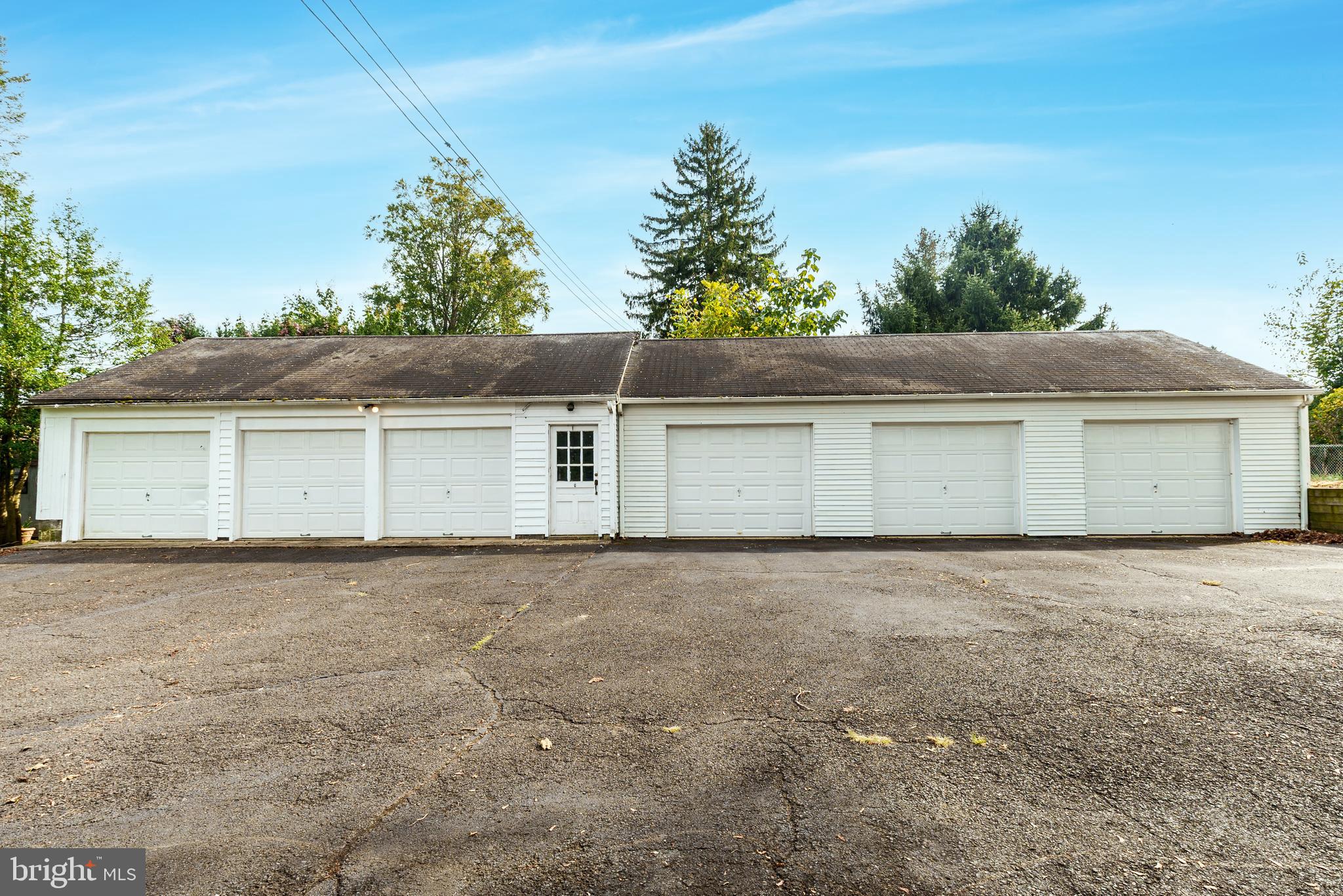 138 Summit Avenue Langhorne, PA 19047 - Photo 4 of 17 front view of house with a trees