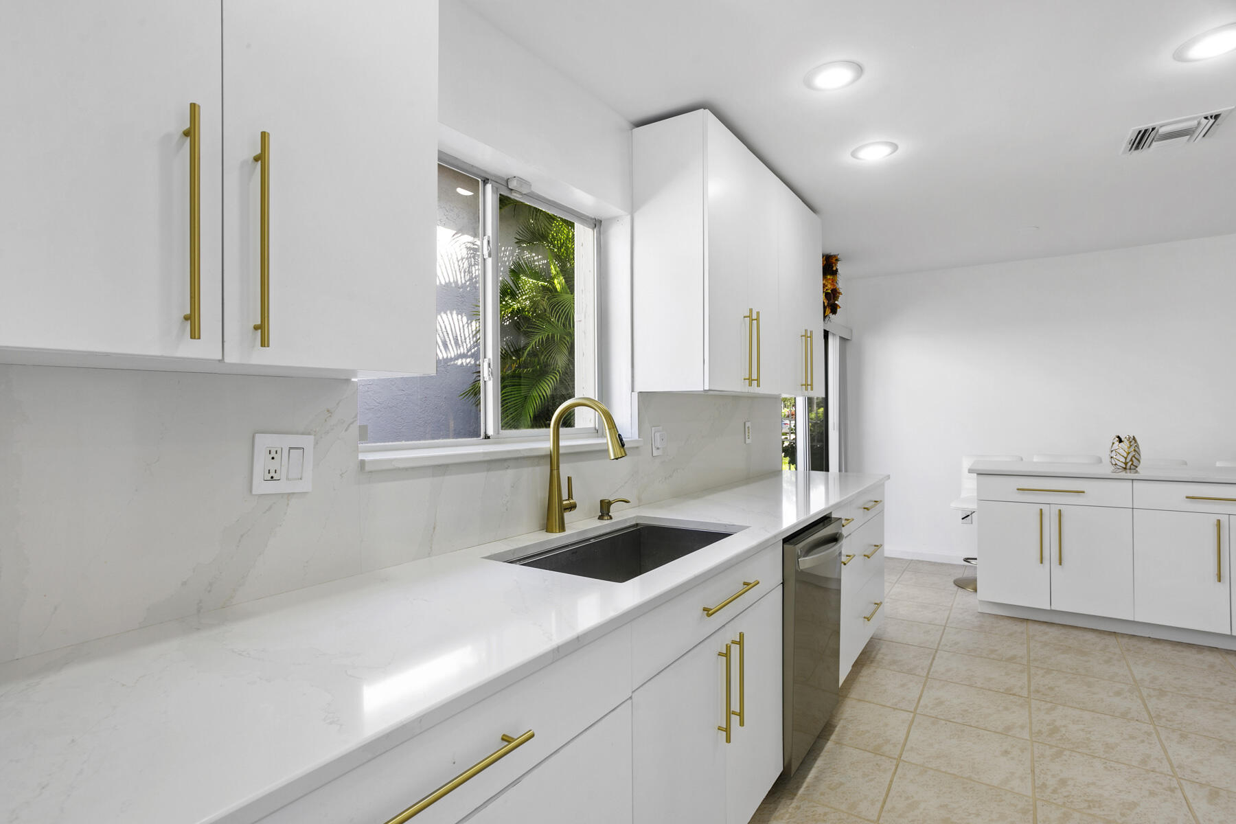 20335 Tierra Del Sol Court Boca Raton, FL 33498 - Photo 12 of 51 Kitchen