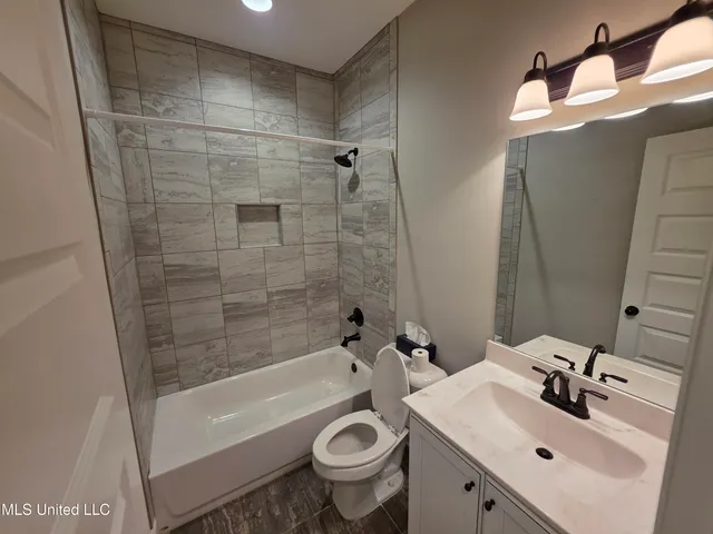 $349,900 | 1107 Sabrina Drive, Hernando, MS 38632