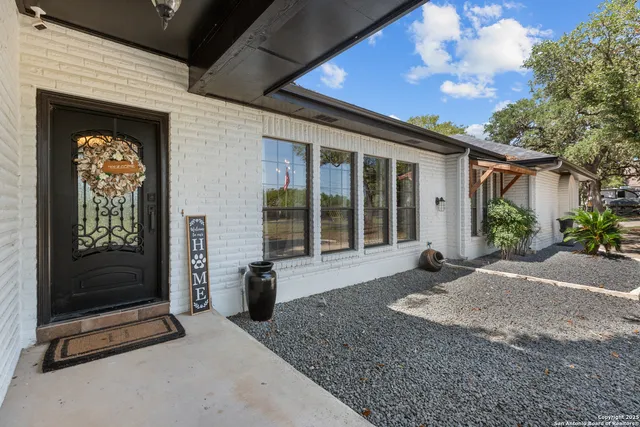 $1,100,000 | 31421 Wild Oak Hill, Fair Oaks Ranch, TX 78015