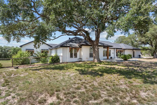 $1,100,000 | 31421 Wild Oak Hill, Fair Oaks Ranch, TX 78015