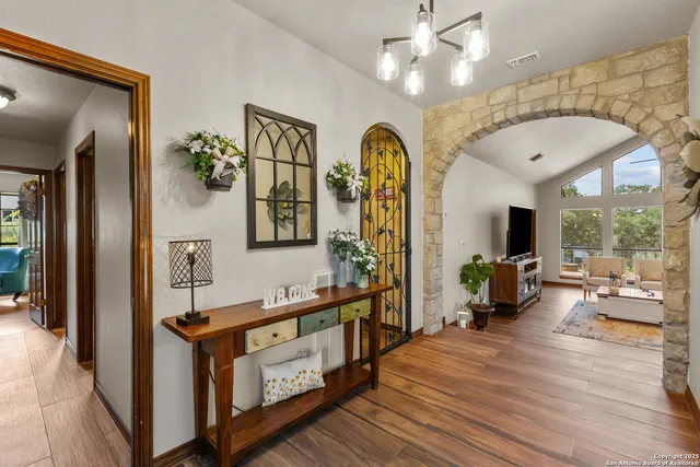 $1,100,000 | 31421 Wild Oak Hill, Fair Oaks Ranch, TX 78015