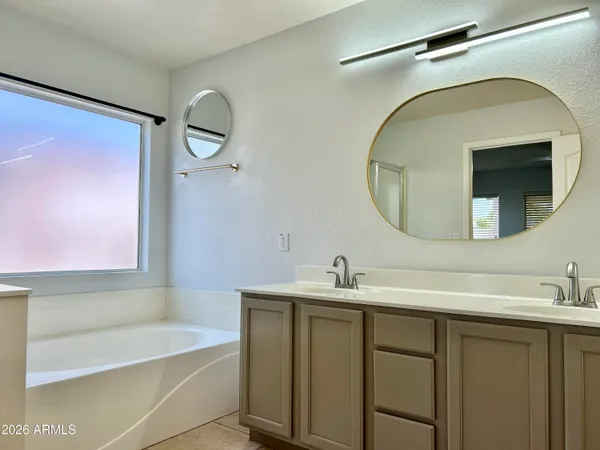 $2,095 | 9750 East Kiva Avenue, Mesa, AZ 85209