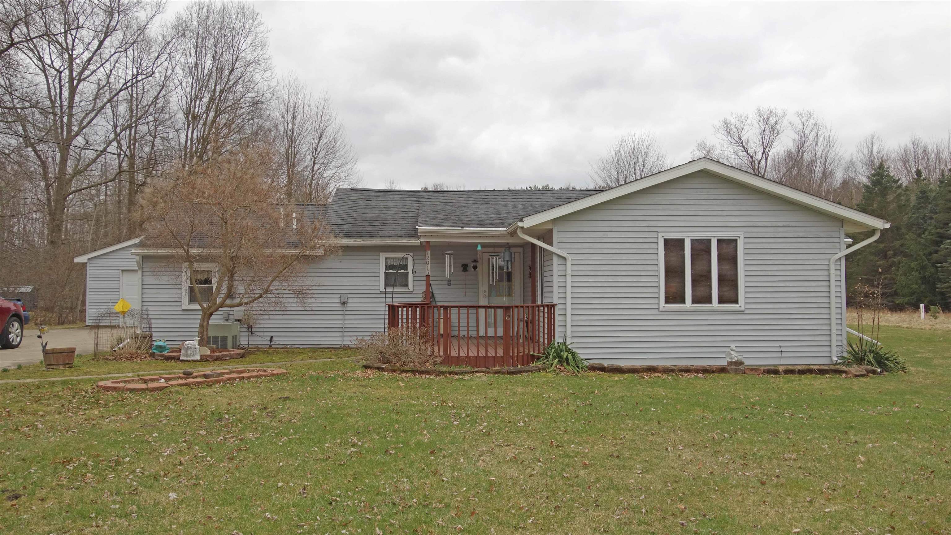 12015 Lakefield Road St. Charles, MI 48655 - Photo 2 of 42 50138105-2c3e6365-aab3-42c1-848b-f397d105c63a.JPG