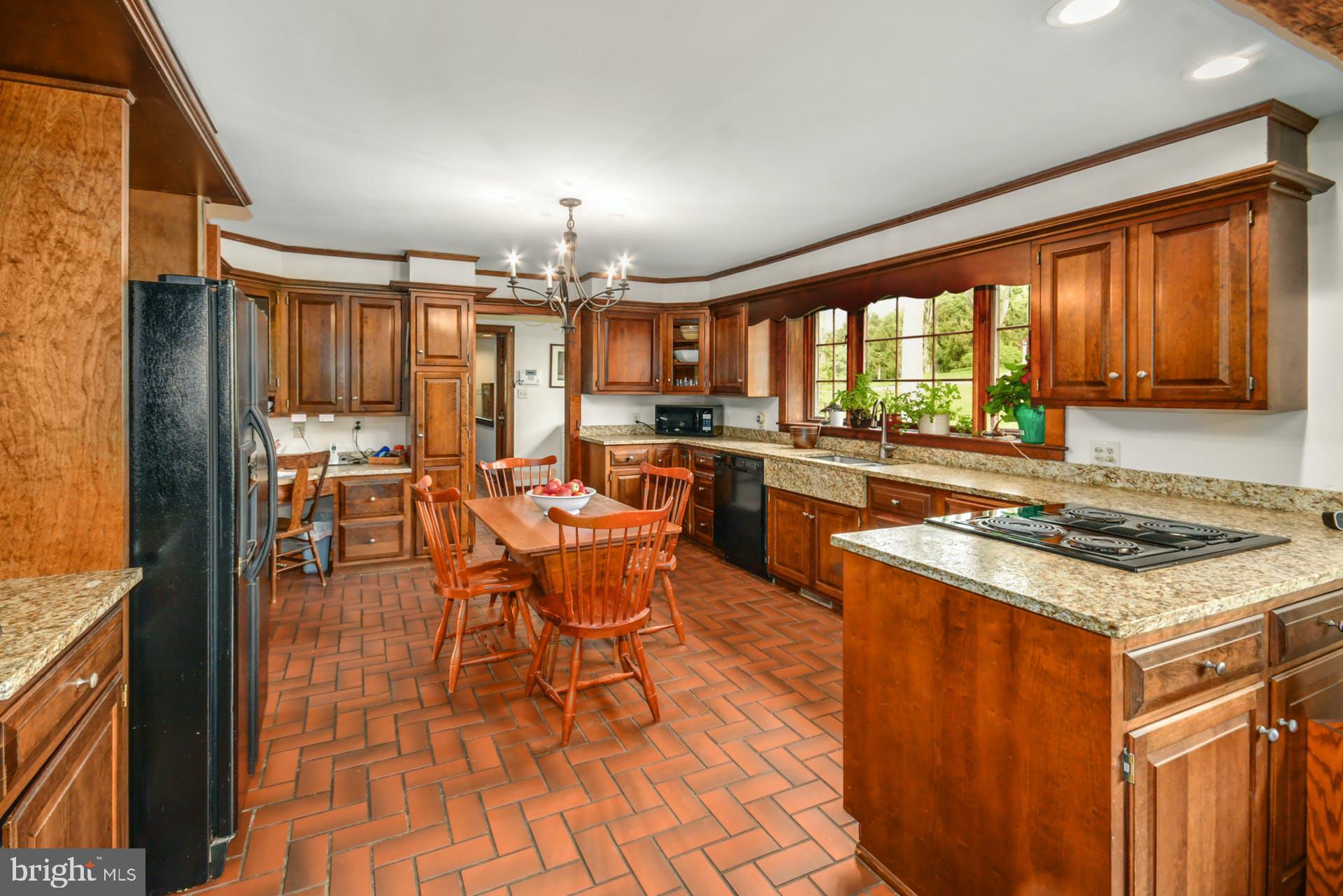 2583 Black River Road Bethlehem, PA 18015 - Photo 13 of 52