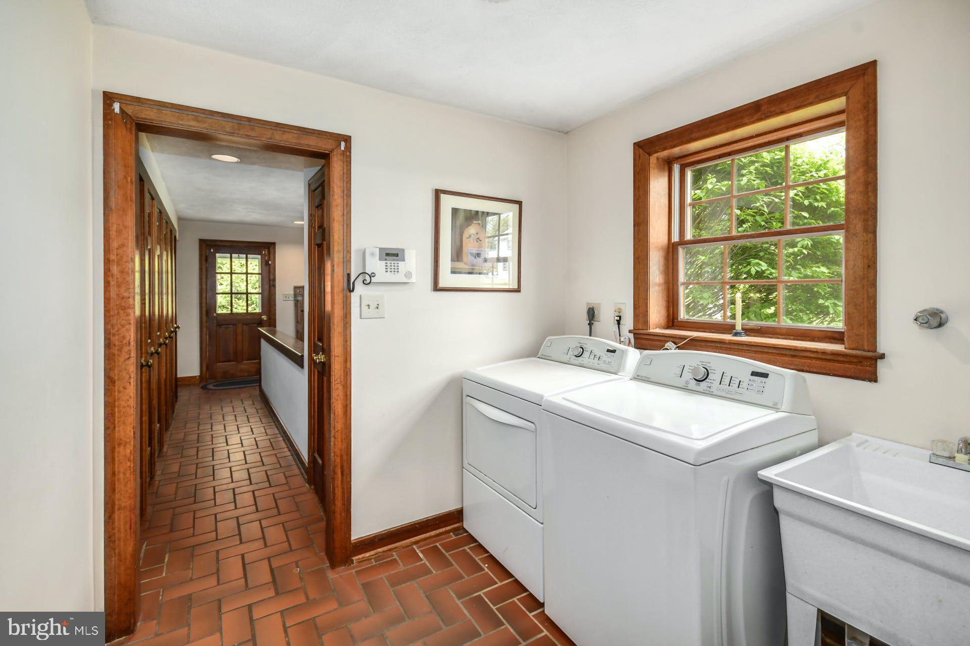 2583 Black River Road Bethlehem, PA 18015 - Photo 16 of 52