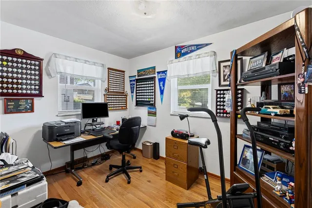 $240,000 | 11302-11304 Putnam Street, Sugar Creek, MO 64054