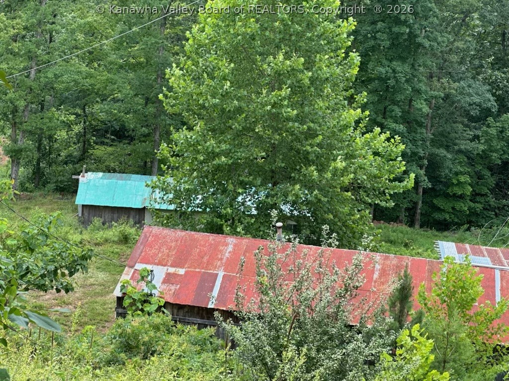 409 Hidden Farms Road Poca, WV 25159 - Photo 6 of 8 Gallery Image 6