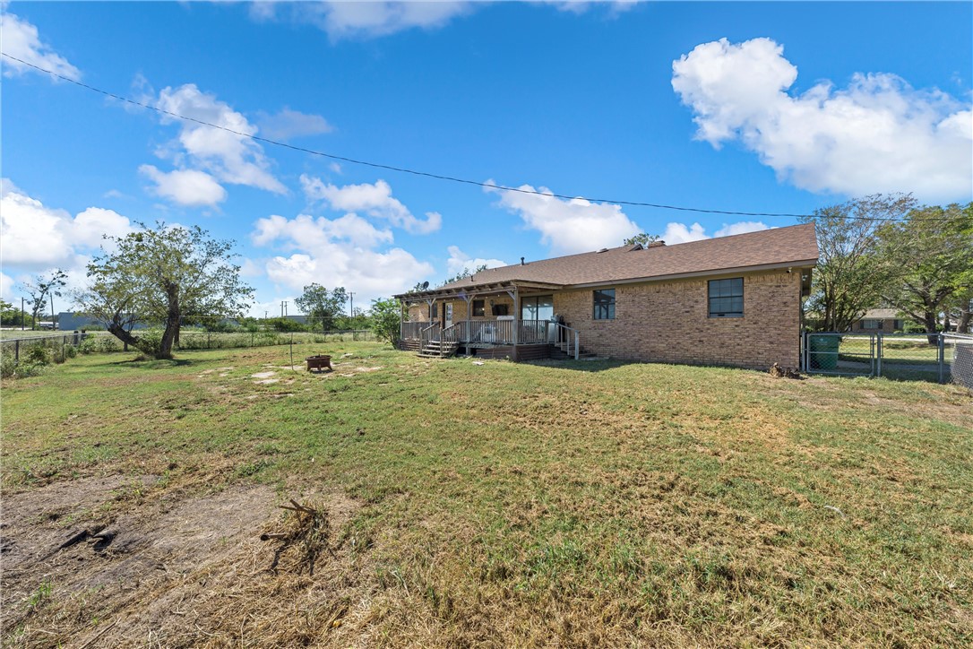 126 Cr 173 Road Marlin, TX 76661 - Photo 24 of 48 a house view with a garden space