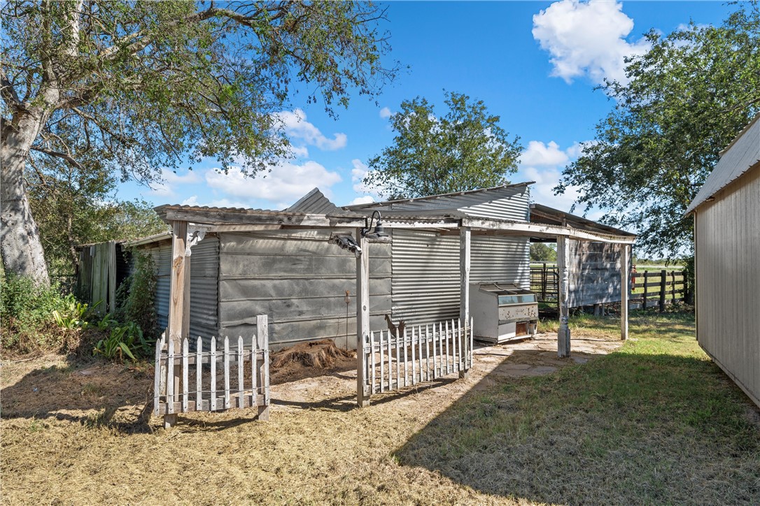 126 Cr 173 Road Marlin, TX 76661 - Photo 31 of 48 a view of outdoor space and garden