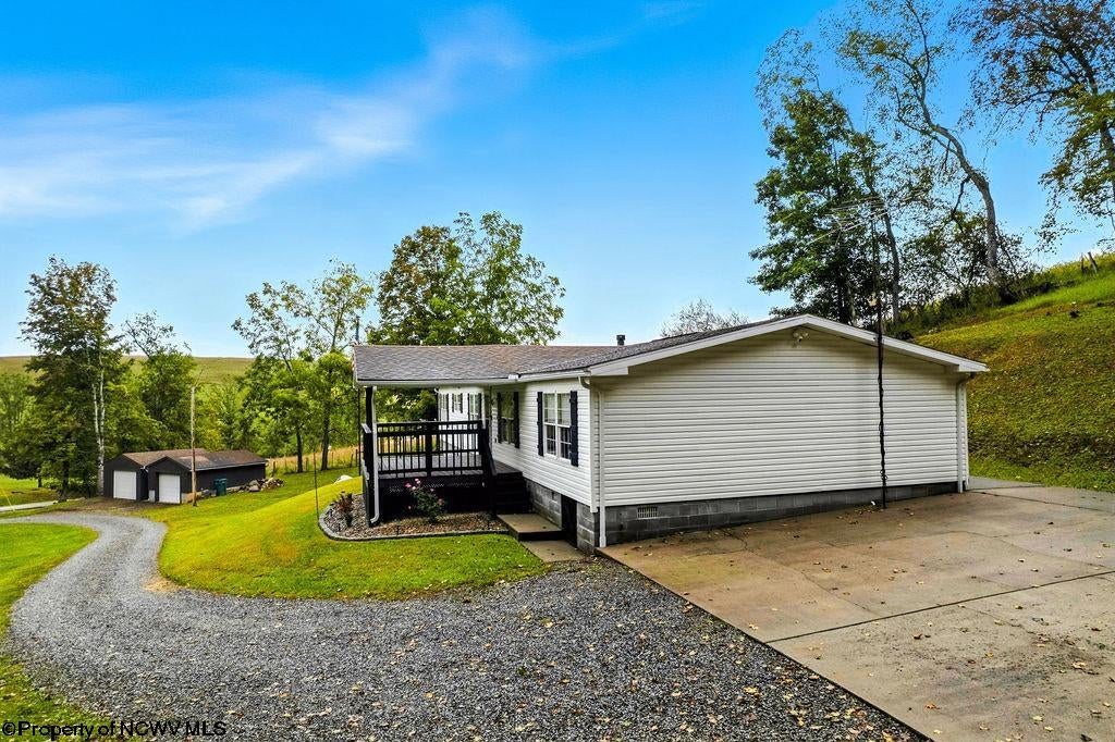 1756 Corbin Branch Road Bridgeport, WV 26330 - Photo 8 of 50 Gallery Image 8