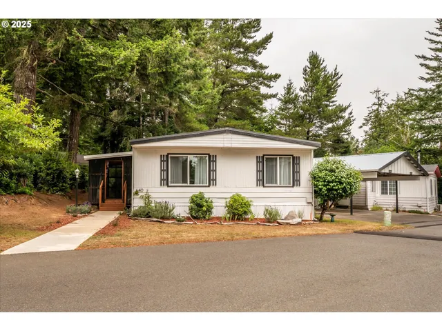 $170,000 | 640 Village Pines Drive, Coos Bay, OR 97420