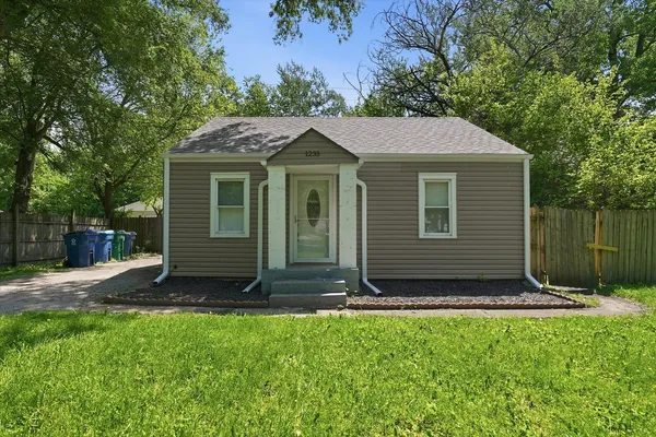 $1,600 | 1235 River Drive, Calumet City, IL 60409