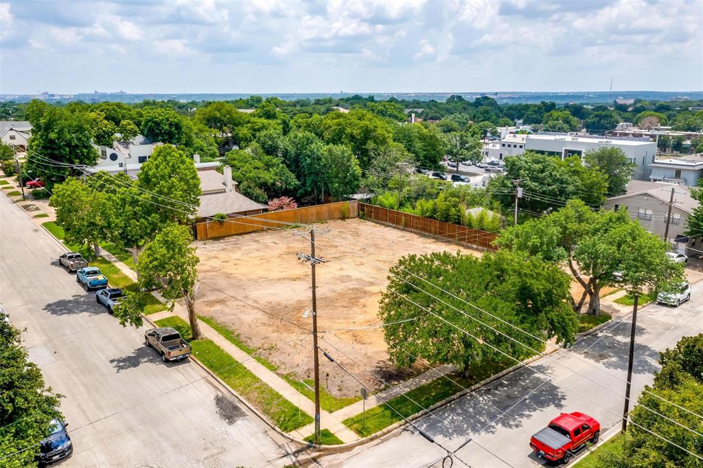 4933 Bryce Avenue Fort Worth, TX 76107 - Photo 3 of 17