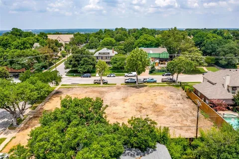 $549,900 | 4933 Bryce Avenue, Fort Worth, TX 76107