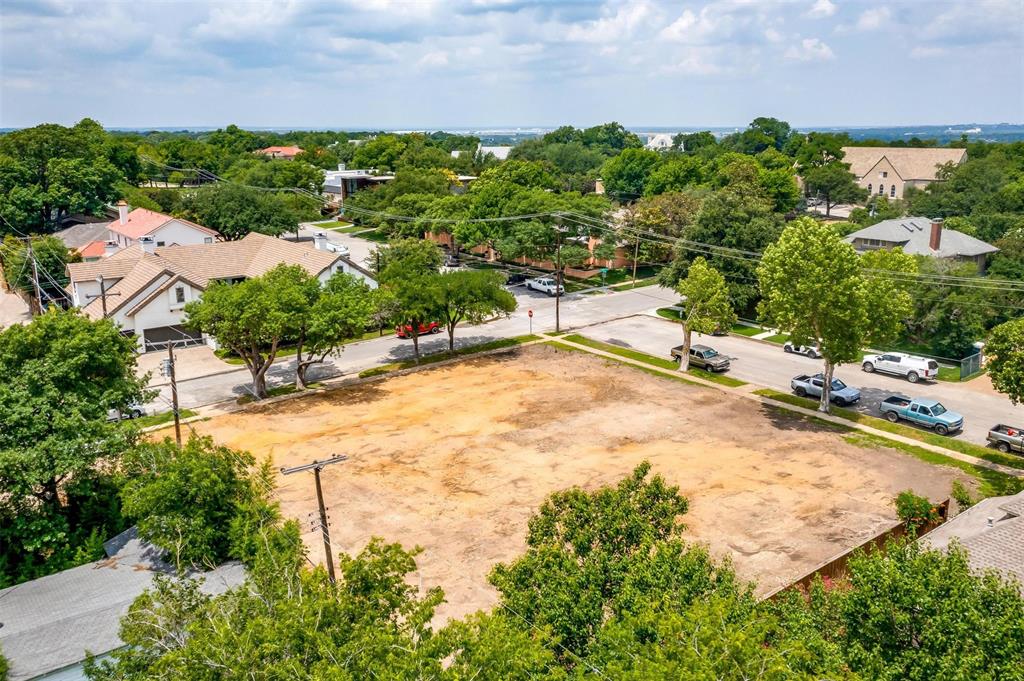 4933 Bryce Avenue Fort Worth, TX 76107 - Photo 7 of 17