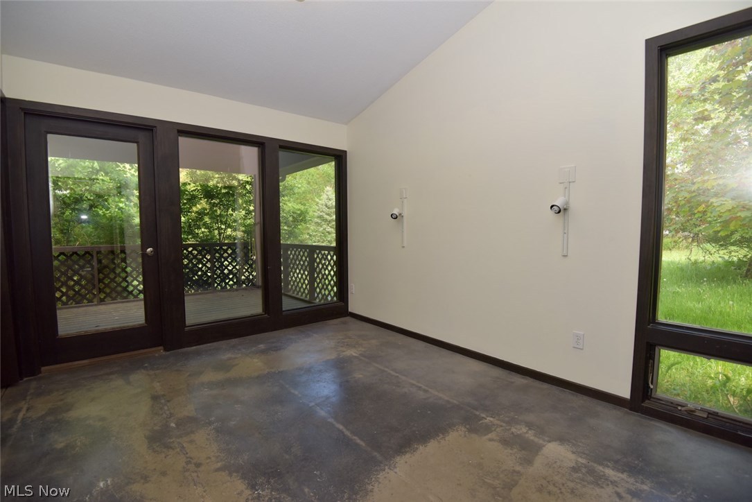 1821 Warner Road Vienna, OH 44473 - Photo 17 of 35 Gallery Image 17
