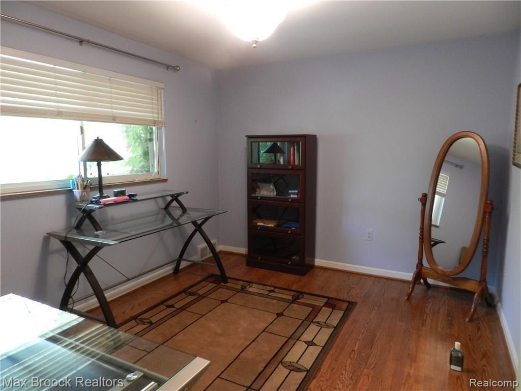 1013 North Adams Road Birmingham, MI 48009 - Photo 12 of 26 032.JPG