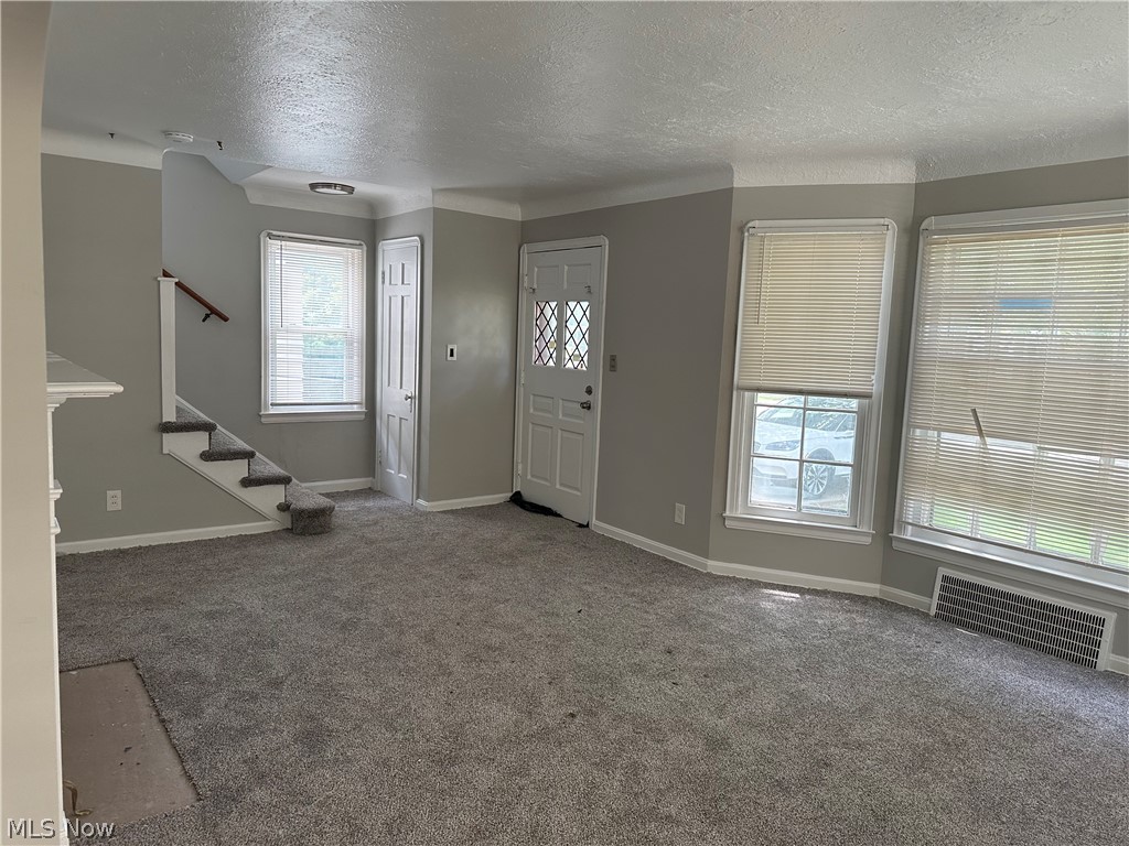 1175 Winston Road Cleveland, OH 44121 - Photo 8 of 18