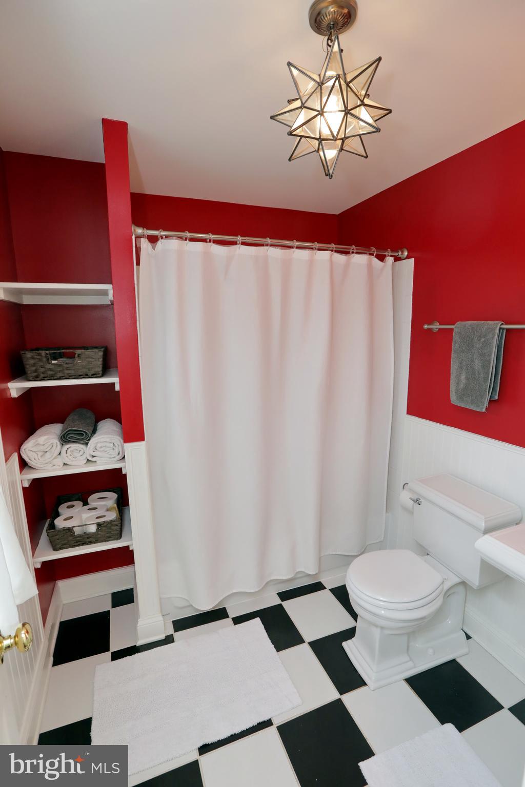 5065 Bicknell Road Marbury, MD 20658 - Photo 27 of 105 First level full bathroom