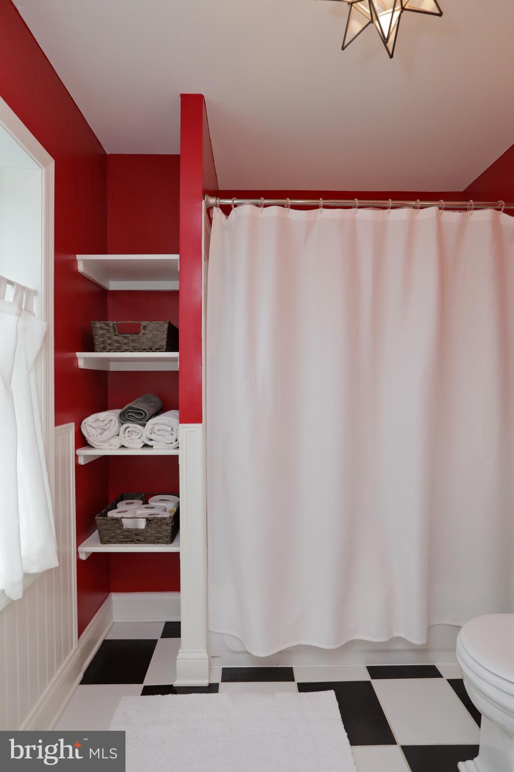 5065 Bicknell Road Marbury, MD 20658 - Photo 28 of 105 First level full bathroom