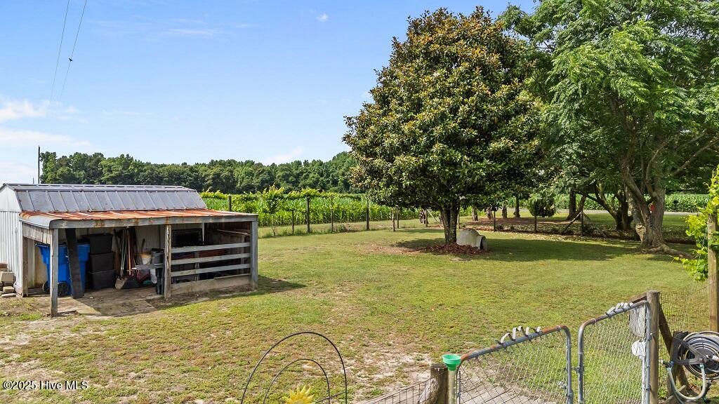 660 Jim Best Road Mount Olive, NC 28365 - Photo 29 of 31 Fenced area with shed_660 Jim Best Rd