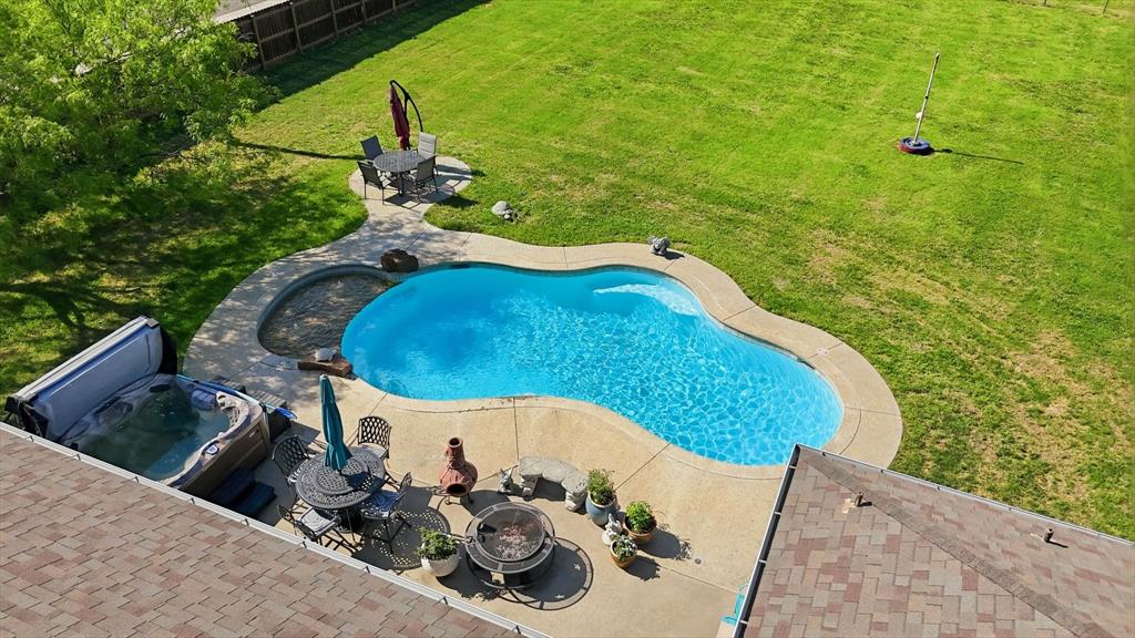 6000 Jackson Road Krum, TX 76249 - Photo 20 of 40 a picture of a room