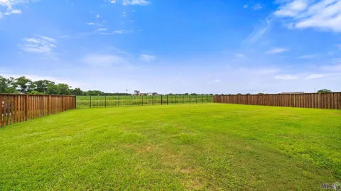 $619,000 | 2121 Silverstone Avenue, Port Allen, LA 70767