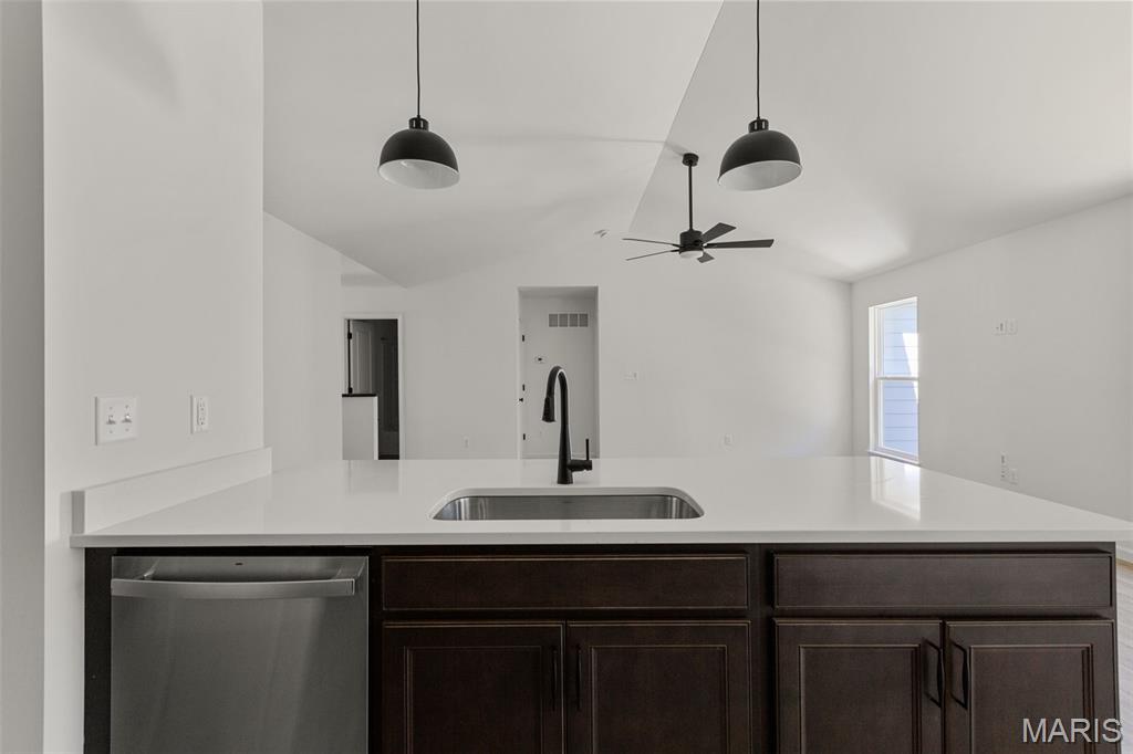 2316 Fernau Court Florissant, MO 63031 - Photo 6 of 20