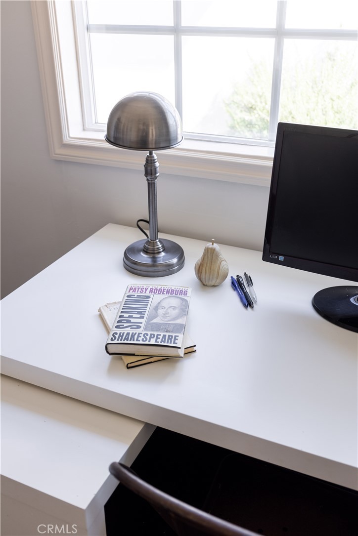 1514 Pilgrim Way Monrovia, CA 91016 - Photo 29 of 47 a close view of dining table