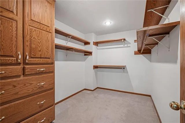 $695,000 | 1001 East Park Road, Garnett, KS 66032