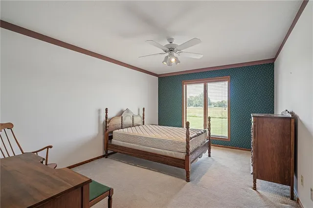 $695,000 | 1001 East Park Road, Garnett, KS 66032