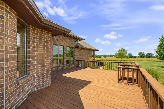 $695,000 | 1001 East Park Road, Garnett, KS 66032