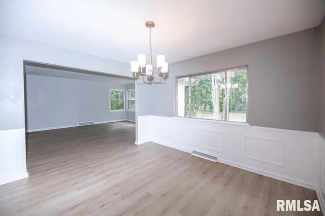 $2,650 | 9019 North Locust Lane, Peoria, IL 61615