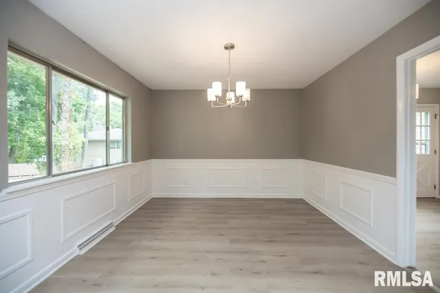 $2,650 | 9019 North Locust Lane, Peoria, IL 61615