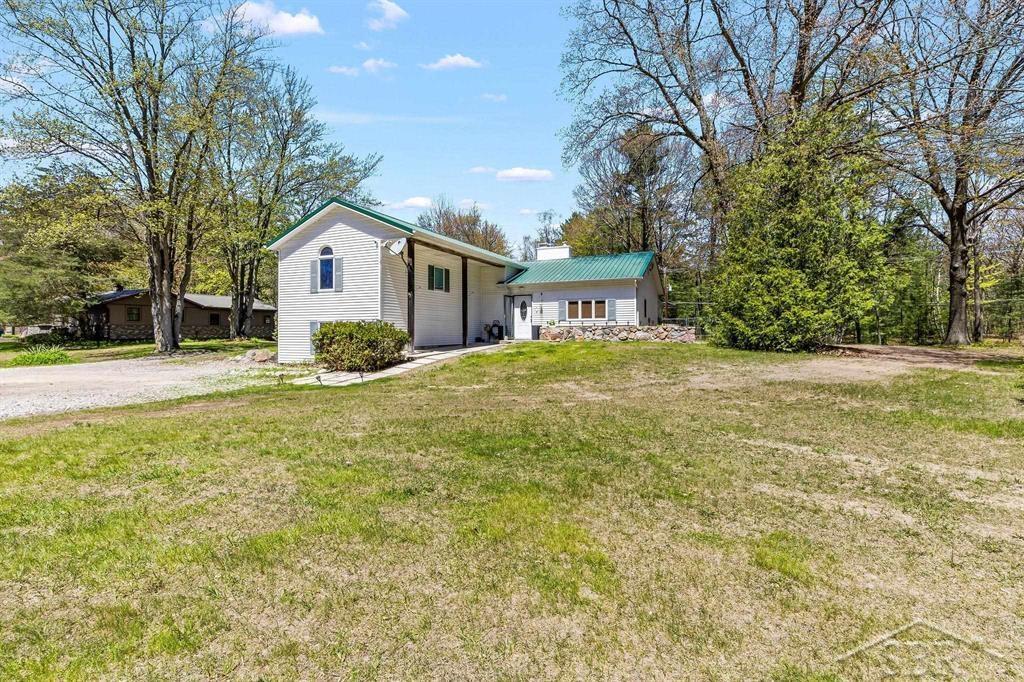 3901 East Monroe Road Midland, MI 48642 - Photo 1 of 30