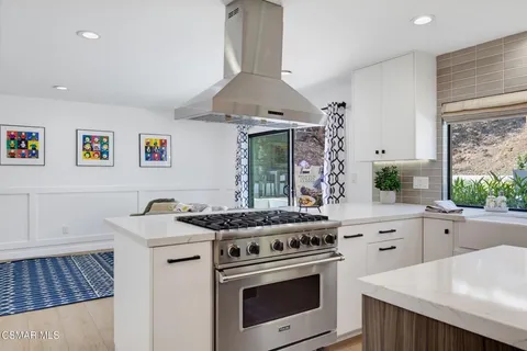$1,499,999 | 6129 Ellenview Avenue, Woodland Hills, CA 91367