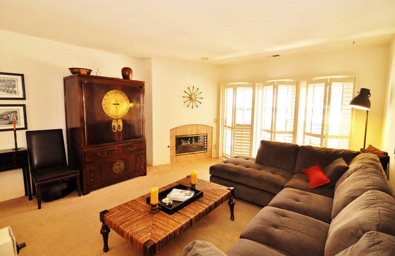 222 Meigs Road, Unit 14 Santa Barbara, CA 93109 - Photo 3 of 17 Living Room