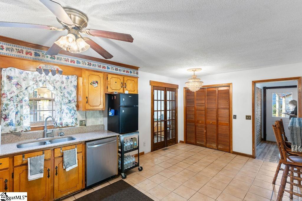 254 Carem Road Union, SC 29379 - Photo 6 of 31