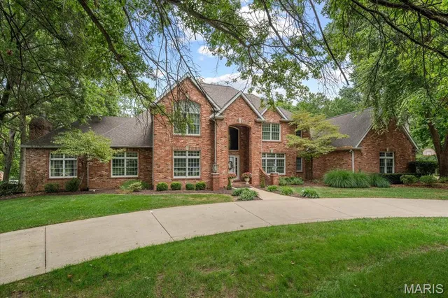 $995,000 | 2917 18th Fairway Drive, Belleville, IL 62220
