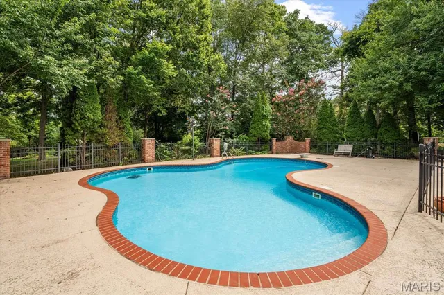 $995,000 | 2917 18th Fairway Drive, Belleville, IL 62220