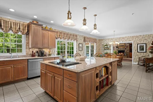 $995,000 | 2917 18th Fairway Drive, Belleville, IL 62220