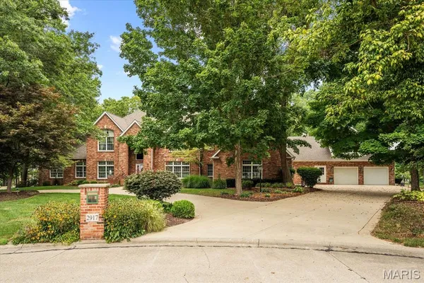 $995,000 | 2917 18th Fairway Drive, Belleville, IL 62220