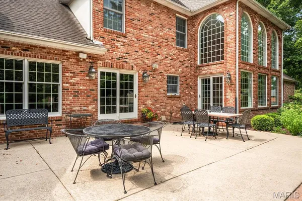 $995,000 | 2917 18th Fairway Drive, Belleville, IL 62220