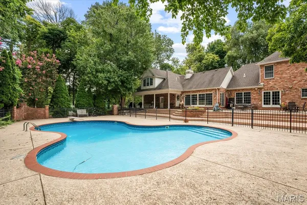 $995,000 | 2917 18th Fairway Drive, Belleville, IL 62220