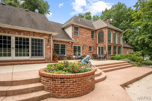 $995,000 | 2917 18th Fairway Drive, Belleville, IL 62220