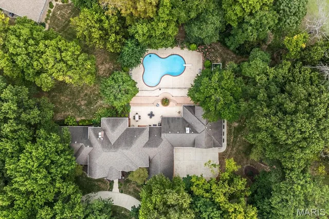 $995,000 | 2917 18th Fairway Drive, Belleville, IL 62220