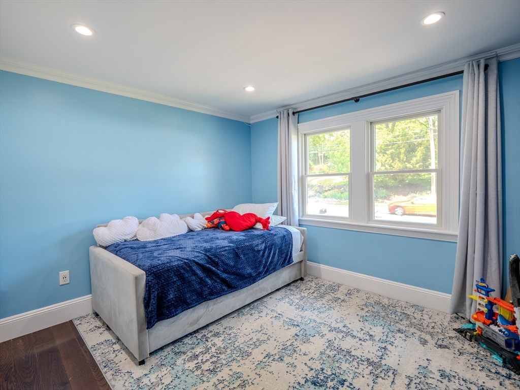 159 Mishawum Road Woburn, MA 01801 - Photo 10 of 38